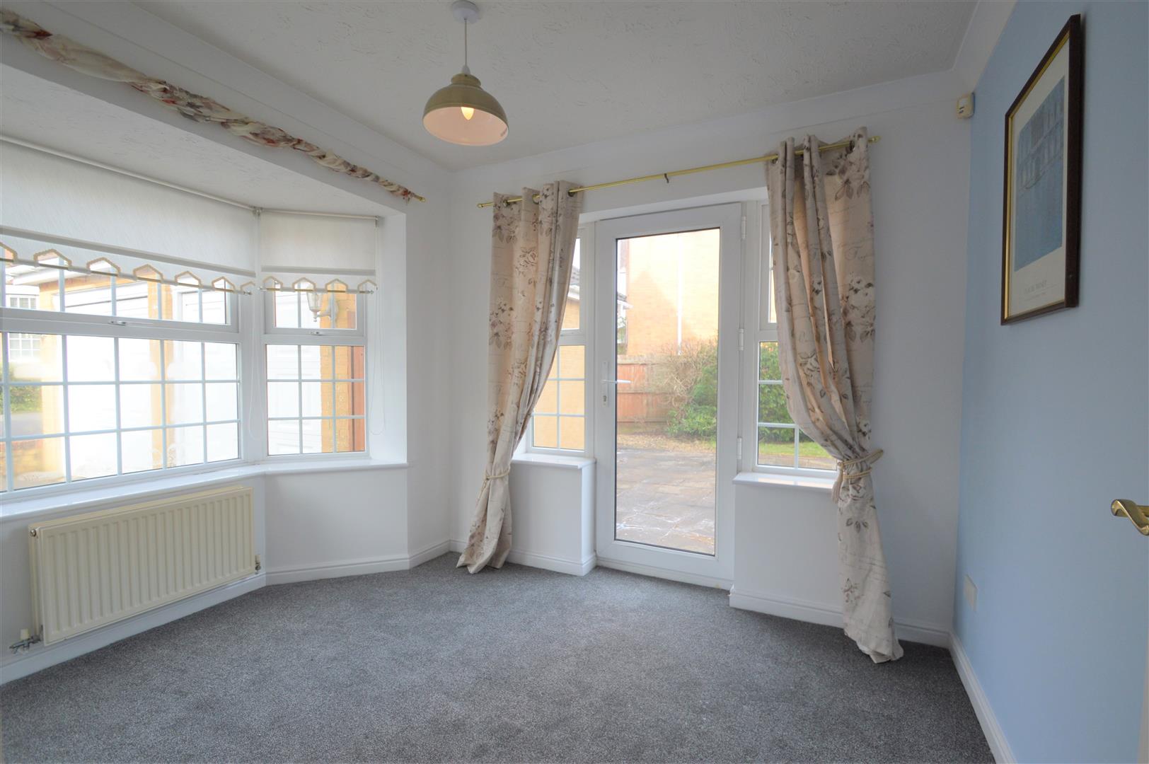 2 Walnut Close, Miskin , CF72 8RZ